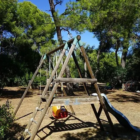 Joli Mas Au Bord De L'etang De Thau Marseillan (Herault)