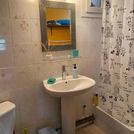 Joli Mas Au Bord De L'etang De Thau *